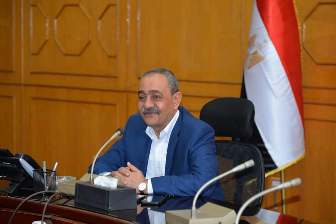 محافظ الإسماعيلية يتابع استكمال المرحلة الثانية من مشروع إحلال الصالات اليدوية