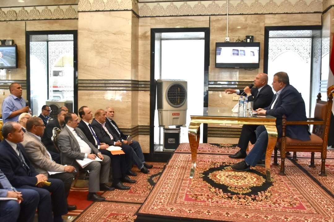 وزير النقل يزور محطة مصر للسكك الحديدية لرئية انتظام تشغيل القطارات