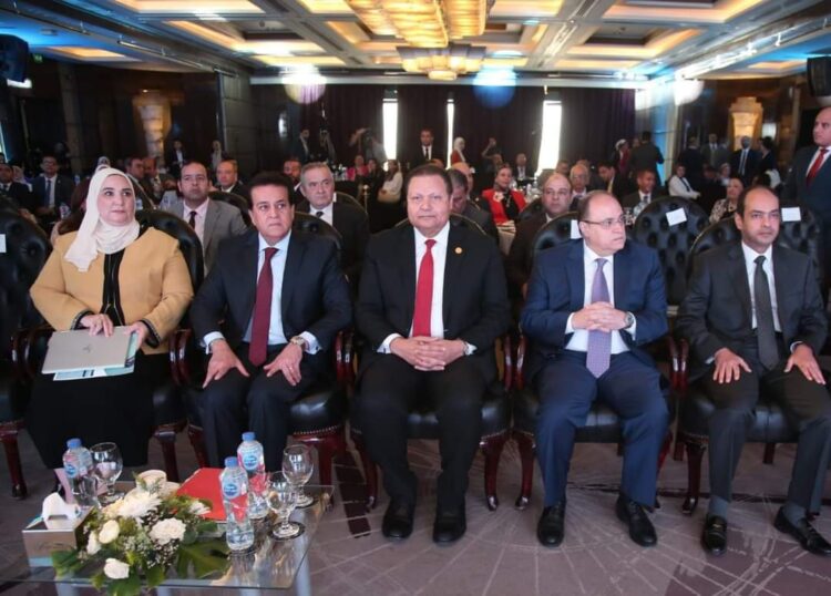 وزير الصحة يدعو لدعم القطاع الخاص ومنظمات المجتمع الأهلي لمنظومة التأمين الصحي الشامل