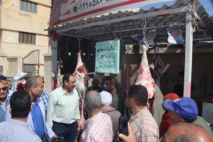 سكرتير عام بني سويف يتفقد مركز ومدينة اهناسيا لتفعيل المبادرة