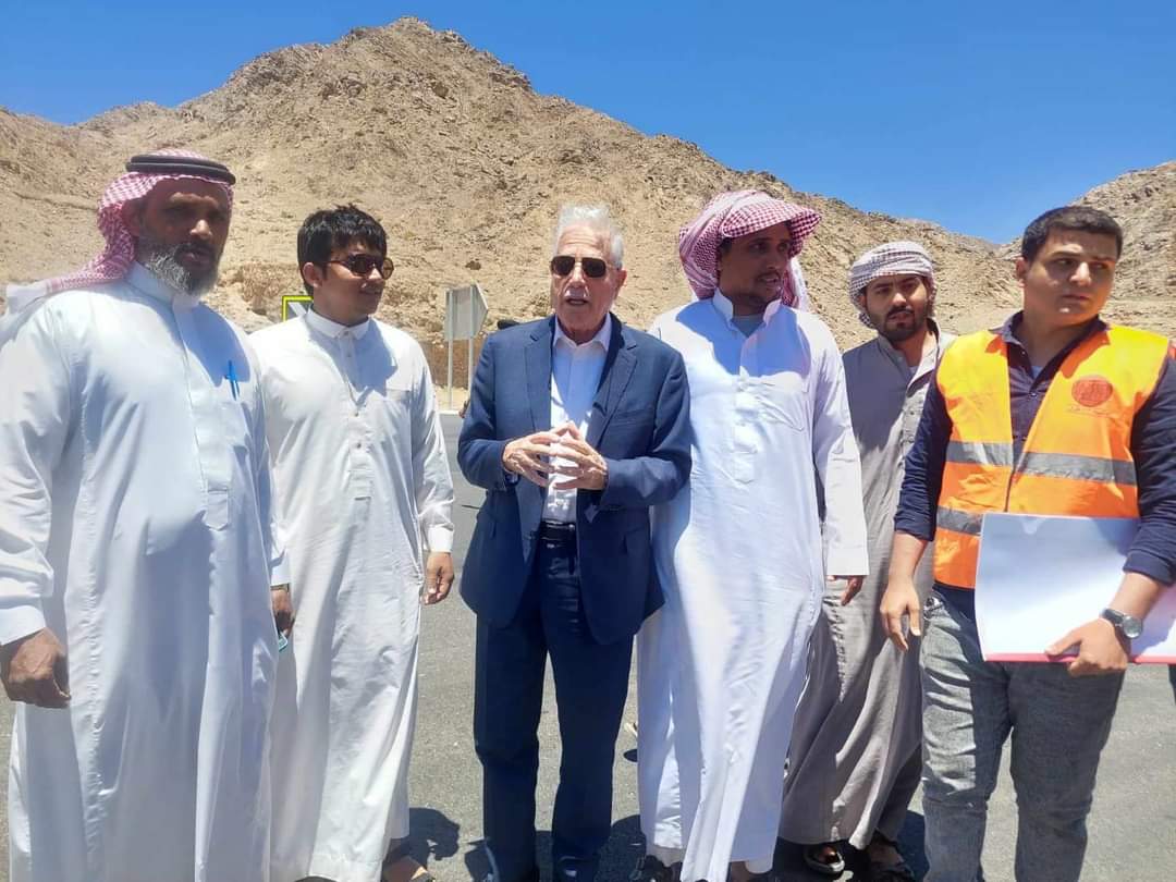 محافظ جنوب سيناء يتفقد تطوير طريق فيران وسانت كاترين بتكلفة 2 مليار جنيه