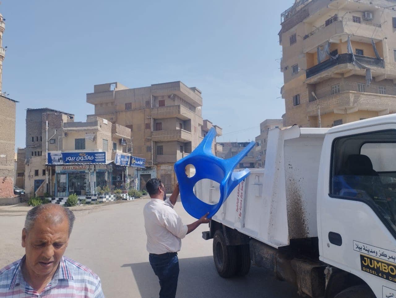 محافظ كفر الشيخ يكلف بتكثيف الحملات الدورية لتحقيق الانضباط بشوارع وميادين المحافظة