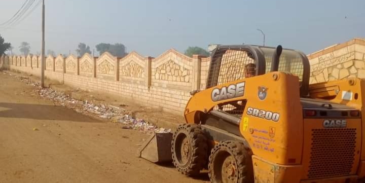 محافظ بني سويف يتابع جهود الوحدات المحلية في ملفات النظافة
