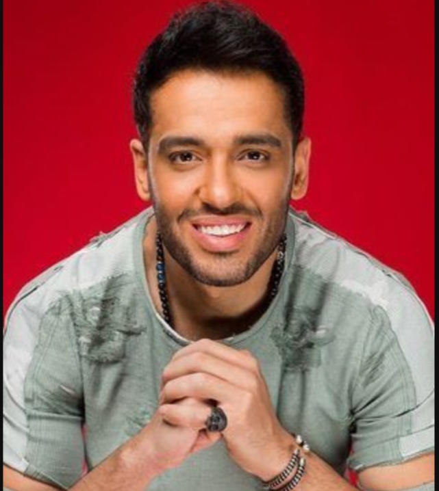 بعد تصدرها الترند.. رامي جمال يحتفل بنجاح أغنيتة 