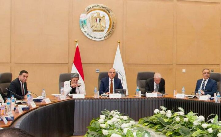وزير الري: سرعة اتخاذ القرارات فيما يخص طلبات التراخيص تيسيرًا على المستثمرين