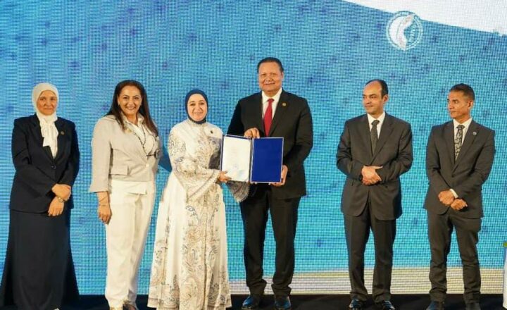 رئيس الرقابة الصحية يشهد تخريج الدفعة الأولى من البرنامج التدريبي 