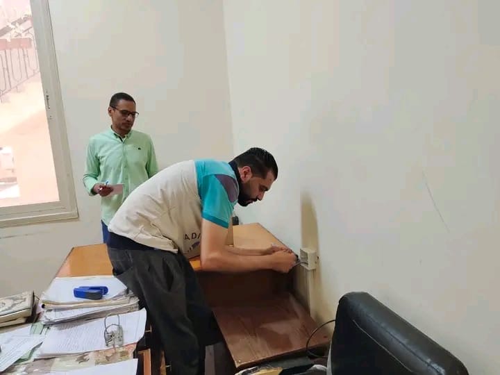 محافظ الوادي الجديد يؤكد بدء مشروع ميكنة وتطوير الخدمات الحكومية بالديوان العام