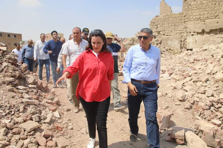 محافظ الجيزة يتفقد المشروعات القومية والحيوية الجاري تنفيذها