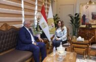 وزيرة التنمية المحلية تتابع مع محافظ الوادي الجديد تطورات الملفات التنموية والخدمية