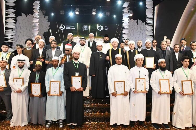أعلى هيئة دينية في روسيا الاتحادية يمنح وسام الفخر لـ وزير الأوقاف