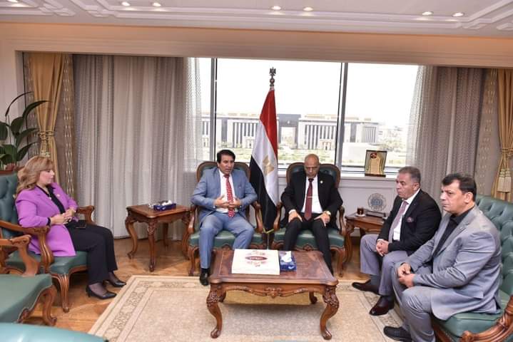 وزير العمل يستقبل وفدا من النقابة العامة للعاملين بالبترول والكيماويات الأردنية