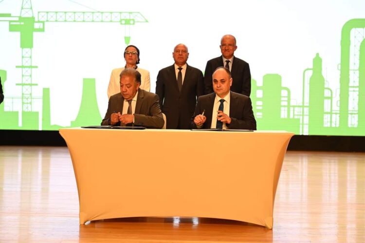 وزيرة البيئة: ندعم كافة أشكال التنمية الصناعية  الهادفة للتحول للأخضر