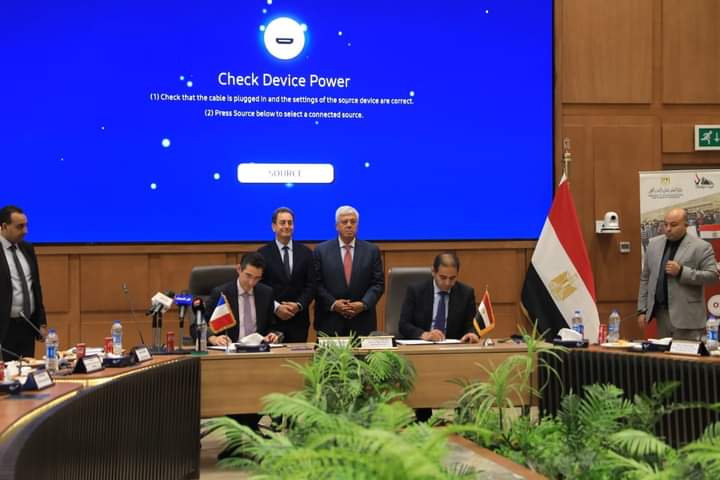 وزير التعليم العالى يشهد توقيع أضخم اتفاقية بين الجامعات المصرية والفرنسية