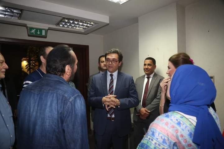 وزير الثقافة يتفقد مسارح الدولة ويؤكد على التواصل مع وزيرة التنمية لبحث مشكلة الباعة الجائلين بالعتبة
