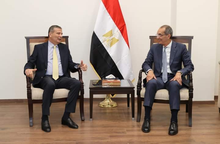 وزيرا الاتصالات والزراعة يتابعان تنفيذ مشروعات التطوير التكنولوجى والتحول الرقمى
