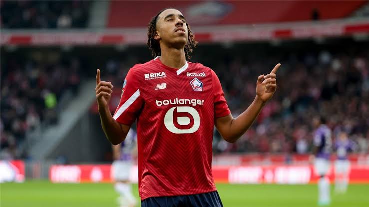 ليني يورو على أعتاب مانشستر يونايتد
