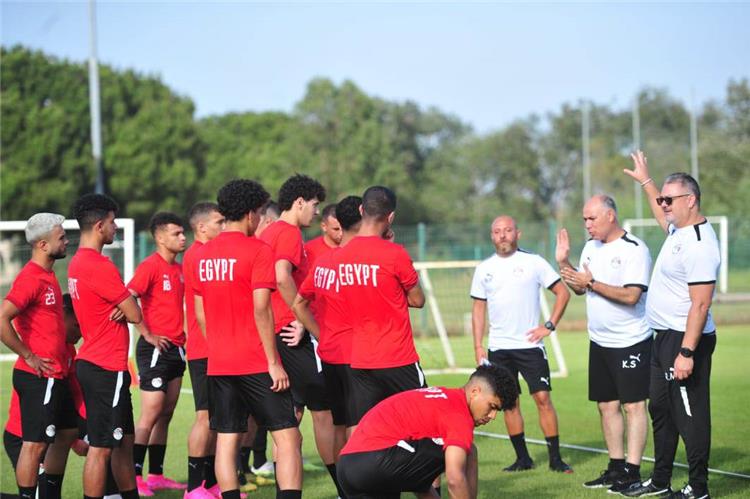 طاقم تحكيم نسائي لمباراة منتخب مصر الأوليمبي لكرة القدم ضد الدومينيكان