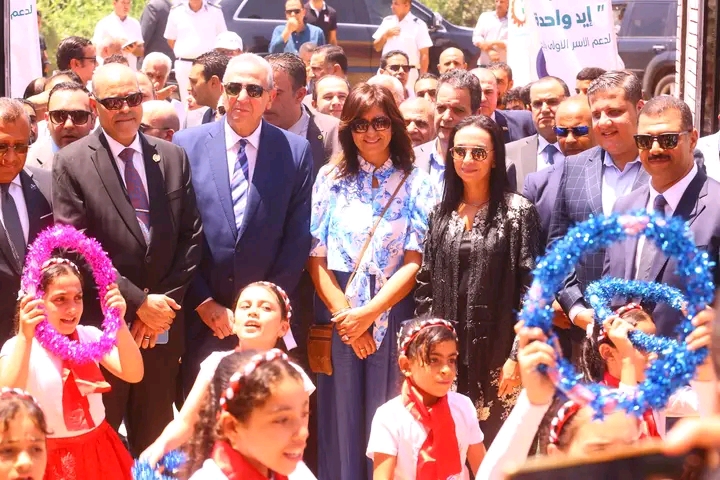 وزيرا التضامن الاجتماعي والعمل يفتتحون مدرسة حنون الثانوية للبنات بـ
