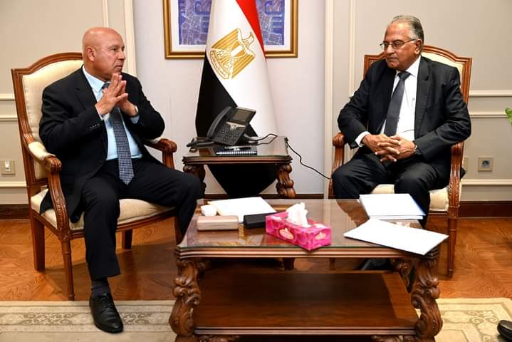 وزير الصناعة يلتقي وفد شركة تي سي آي سانمار الهندية لبحث فرص الاستثمار بالسوق المصري