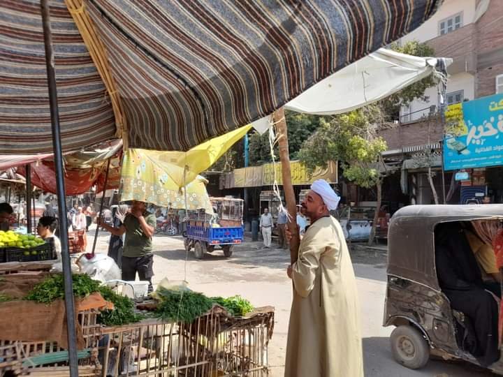 محافظ أسيوط: إزالة اشغالات وتعديات الباعة الجائلين بمركز ساحل سليم