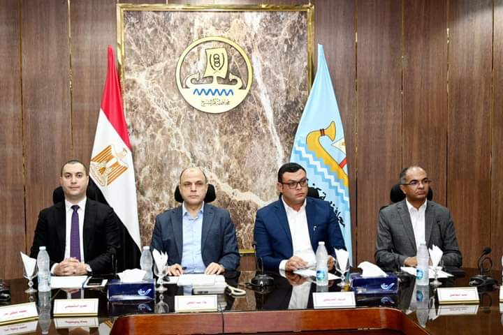 وزير الإسكان ومحافظ كفر الشيخ يستعرضان موقف خدمات مياه الشرب والصرف الصحى بالمحافظة