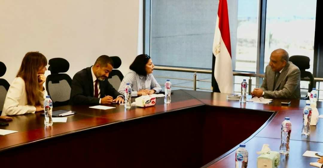 وزير الكهرباء: تطوير الشبكة القومية الموحدة والتوسع في الاعتماد على الطاقات المتجددة