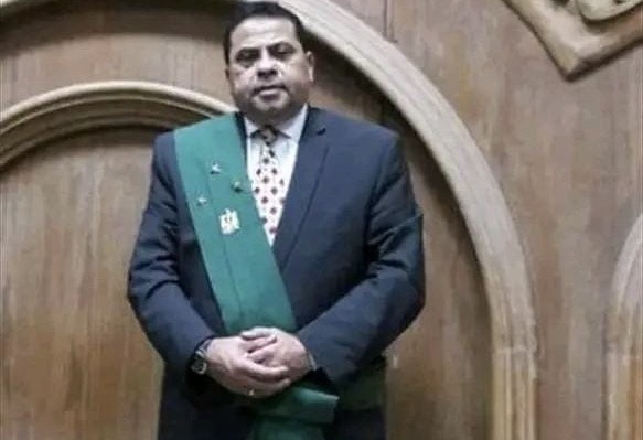 لفتة إنسانية.. قاضي يخلي سبيل متهم لوفاة والده على باب محكمة جنايات الزقازيق