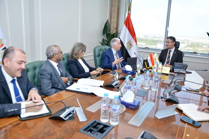 وزير التموين يبحث مع رئيس المؤسسة الدولية الإسلامية  سبل تعزيز التعاون المشترك.