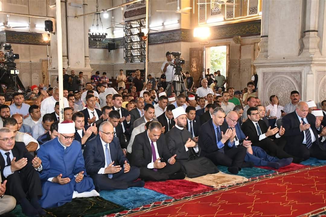 وزير الأوقاف يشارك احتفال محافظة الشرقية بعيدها القومي