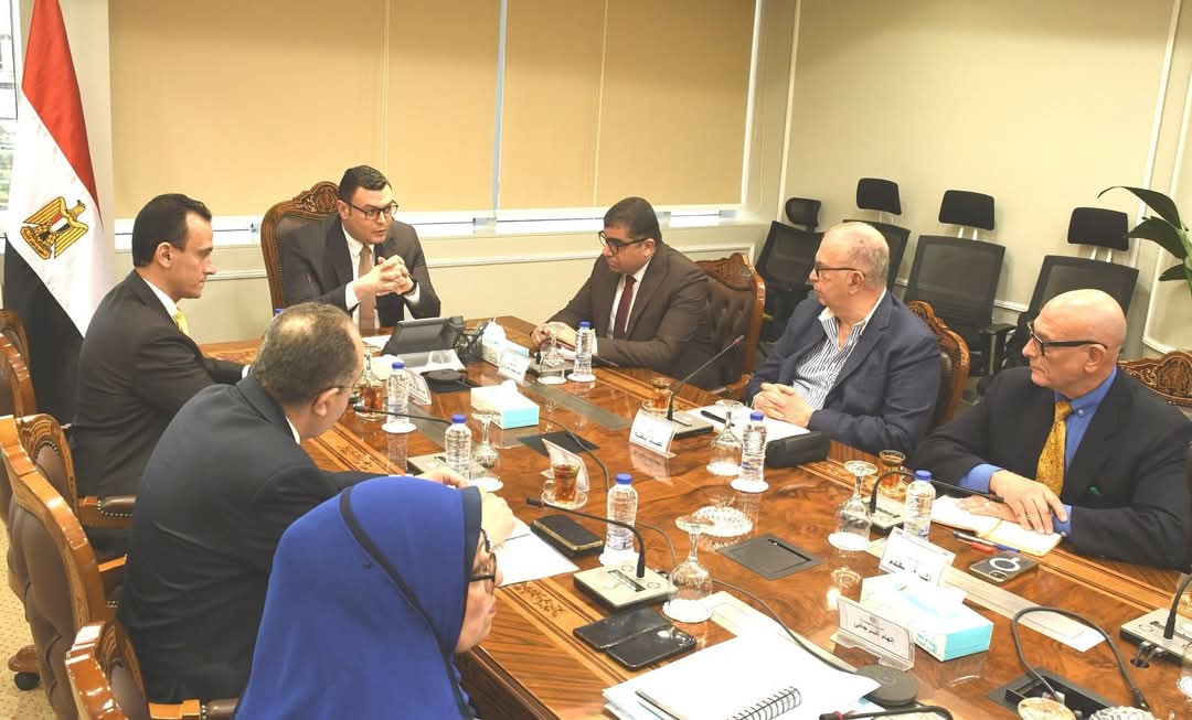 وزير الإسكان يتابع الموقف التنفيذي لمشروعات إحياء القاهرة الخديوية