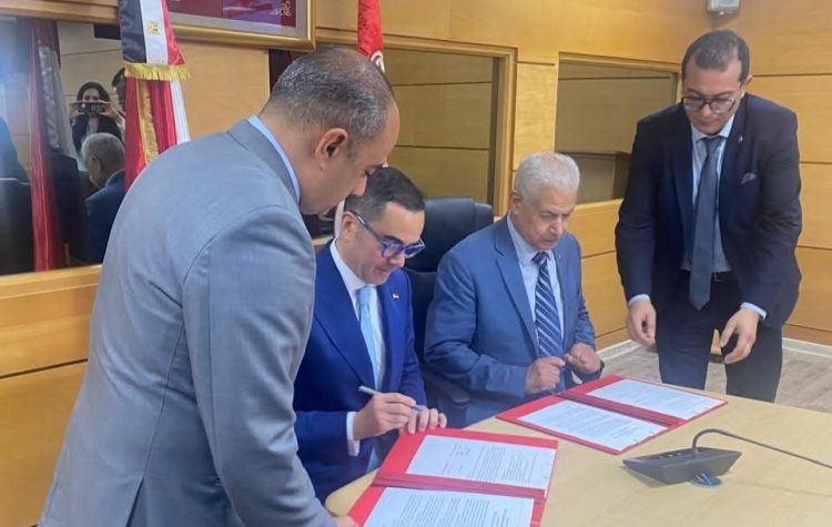 وزير التجارة ونظيرة التونسي يترأسان إجتماعات الدورة السادسة للجنة المشتركة
