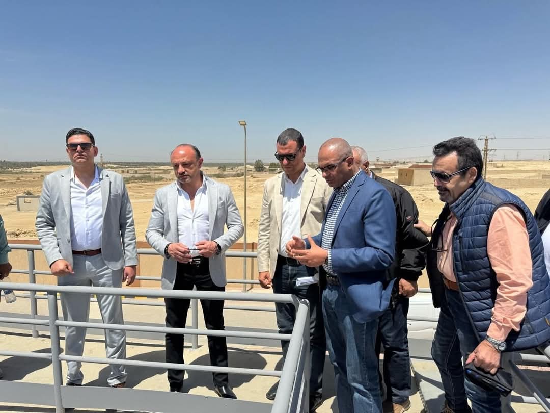 نائب وزير الإسكان يتفقد مشروعات الصرف الصحي بالمبادرة الرئاسية 