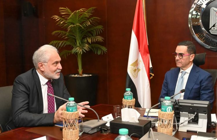 وزير الاستثمار يستعرض مشروعات شركة يونيلفر مشرق بالسوق المصري مع المسئولين