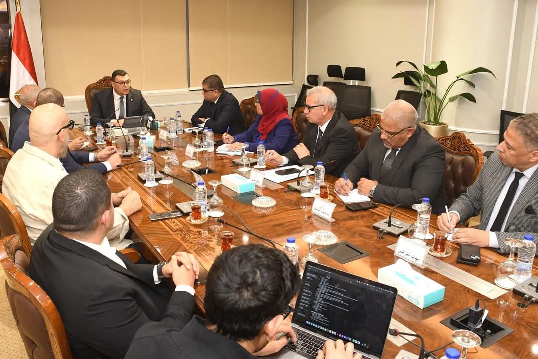وزير الإسكان يلتقي مسئولي منصة مصر العقارية لاستعراض أوجه التعاون المستقبلي