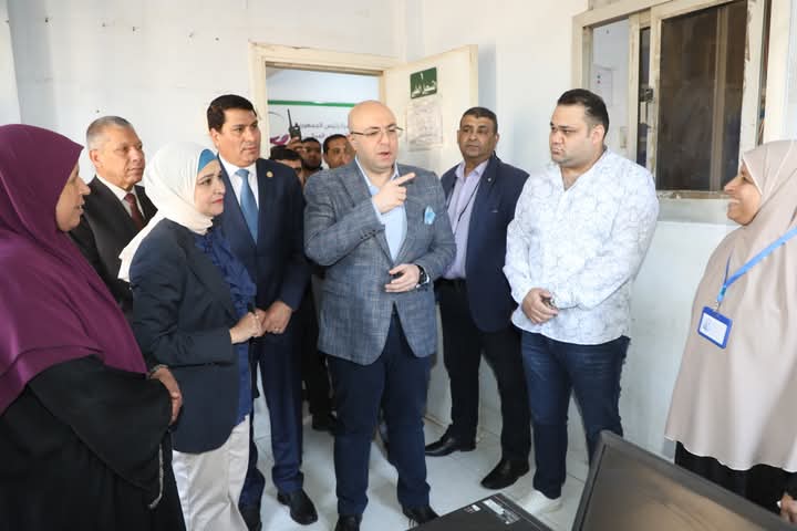 محافظ بني سويف يتفقد انتظام ومستوى تقديم الخدمة بوحدة قاي الصحية