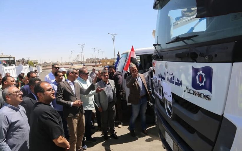 محافظ السويس يتابع الاستعدادات النهائية للمعدات والسيارات بعد أعمال الصيانة