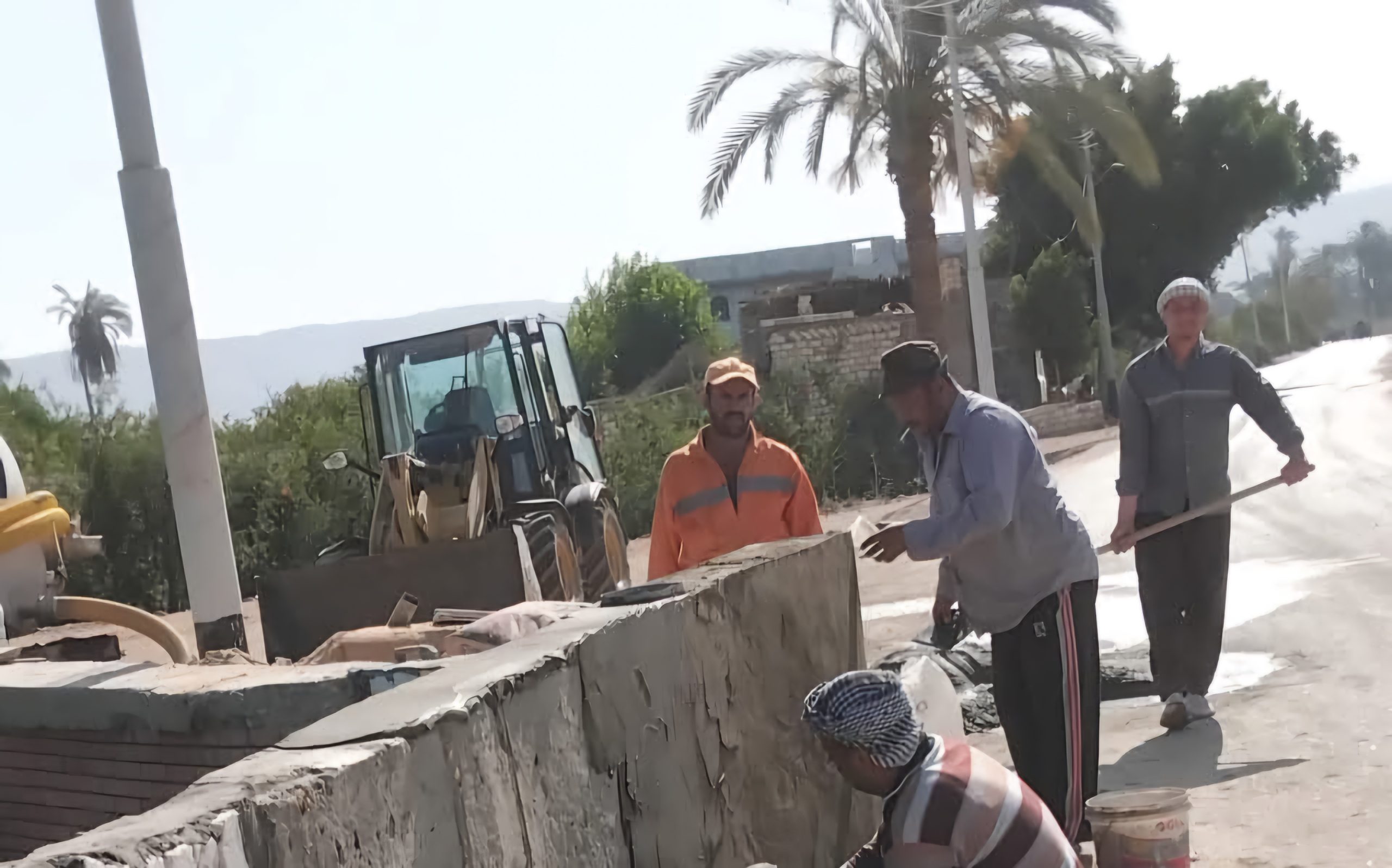 محافظ أسيوط يؤكد على استمرار تطوير وتجميل مداخل القرى