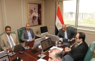 وزير الكهرباء يجتمع مع 
