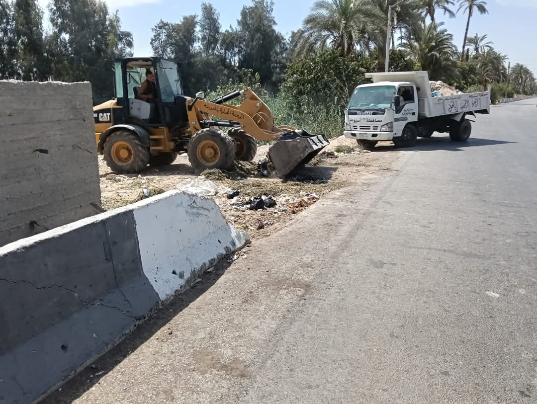 محافظ أسيوط: رفع 520 طنًا من المخلفات بمركز ساحل سليم خلال الحملات