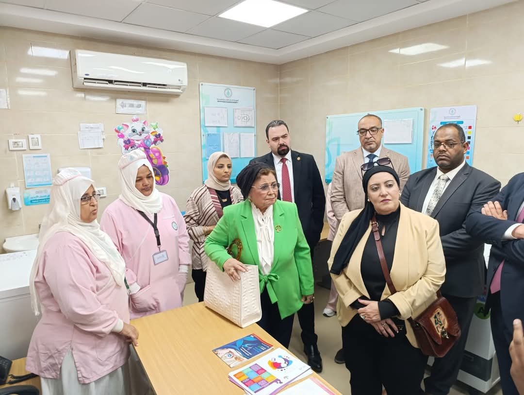 نائب وزير الصحة تتفقد المنشآت الصحية بمحافظة أسوان