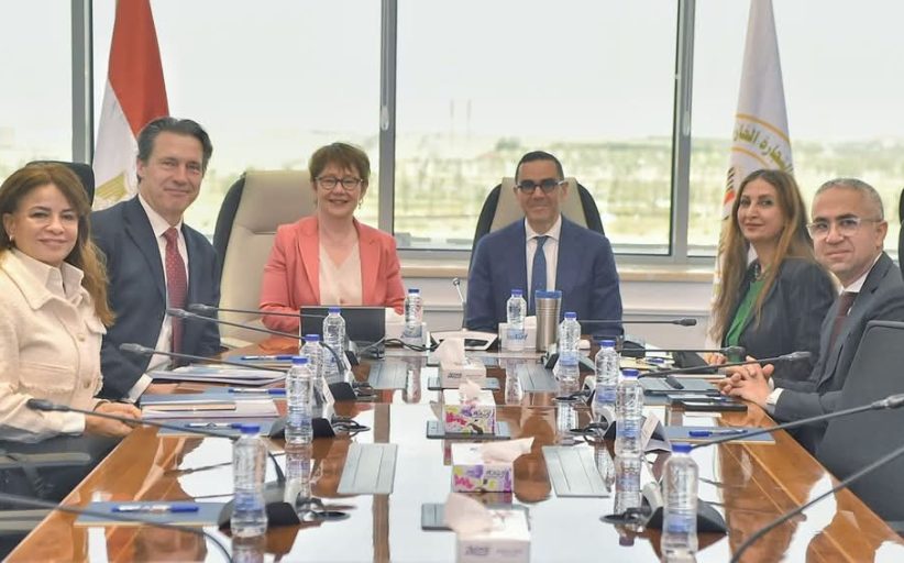 وزير الاستثمار يعقد إجتماع مع رئيسة البنك الأوروبي لتعزيز التعاون المشترك والاستثمارات
