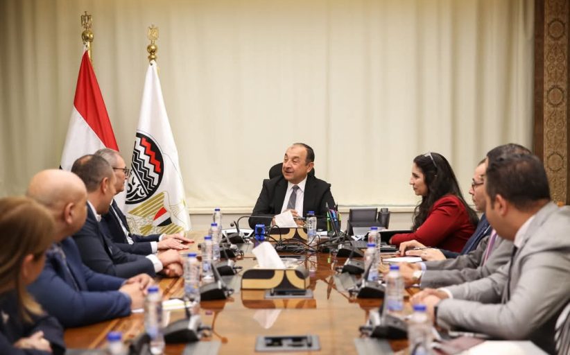 وزير قطاع الأعمال يبحث مع مجموعة شاهينلر القابضة التركية فرص التعاون والاستثمار