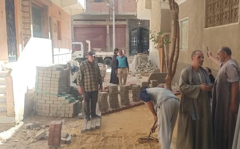 محافظ أسيوط: استمرار أعمال تطوير شوارع البداري بتركيب بلاط الإنترلوك