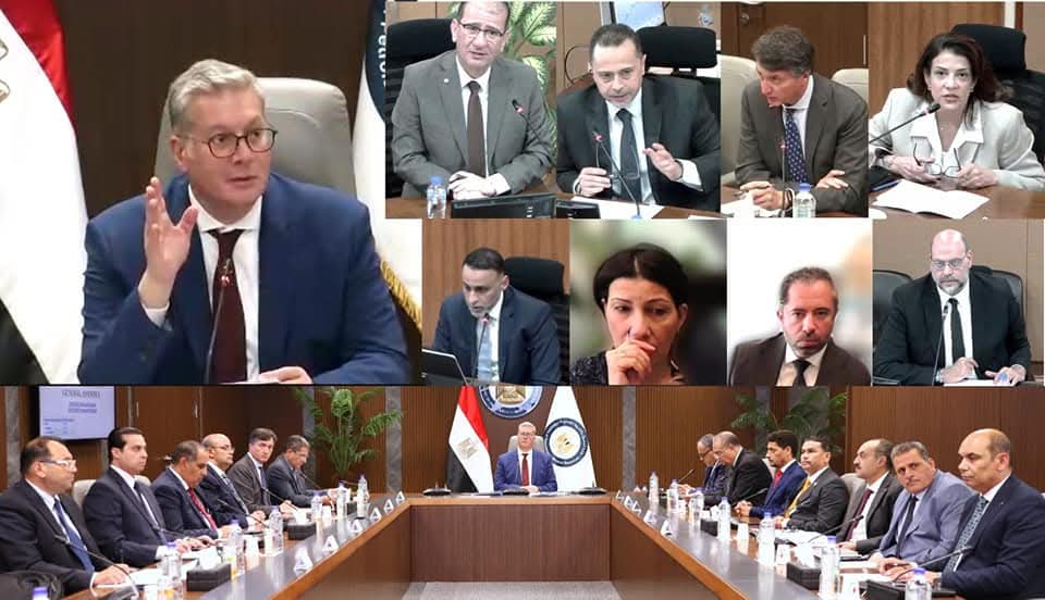 وزير البترول يعتمد الموازنة الاستثمارية للعام المالي والموازنة المعدلة للعام المالي الحالي
