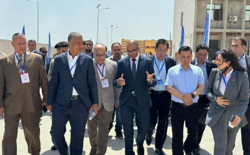 نائب وزير الإسكان يتفقد مصنع 