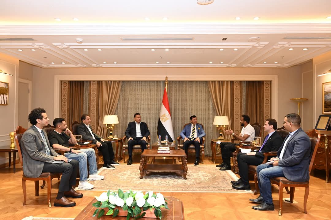 وزير الشباب يستقبل بعثة الرياضيين العائدين من ليبيا بالعاصمة الإدارية