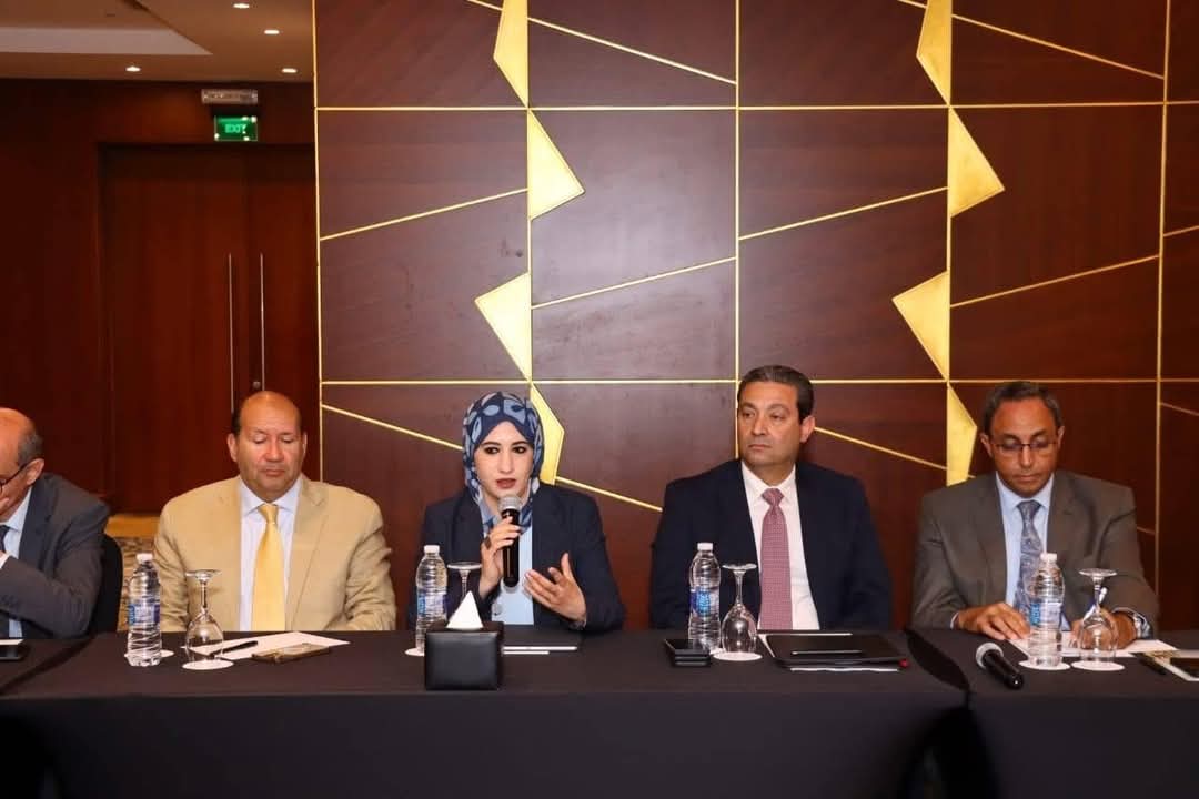 نائب وزير السياحة والآثار تشارك في ورشة عمل حول التنمية الاقتصادية المحلية