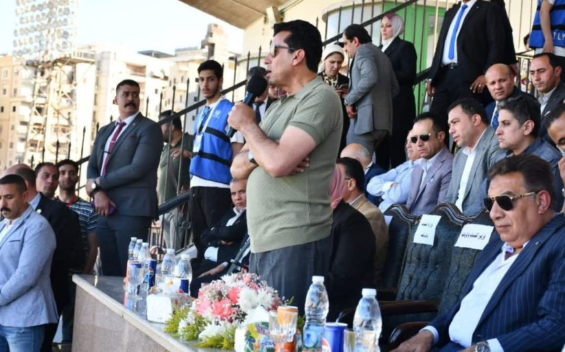 وزير الشباب يفتتح المرحلة الأولى من أعمال تطوير الملعب ويتفقد مبنى نُزل الشباب بالمنصورة