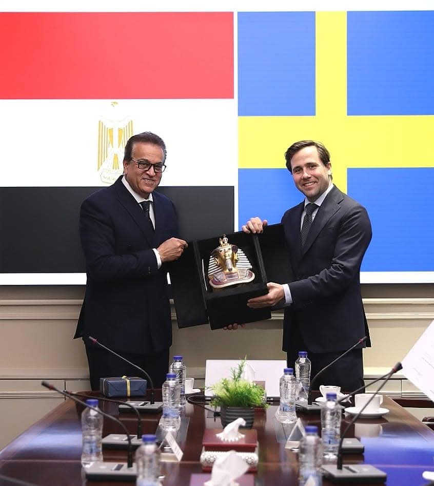 عبدالغفار يبحث مع وزير التجارة السويدي فرص الاستثمار الصحي والتعاون في دعم الجرحى الفلسطينيين
