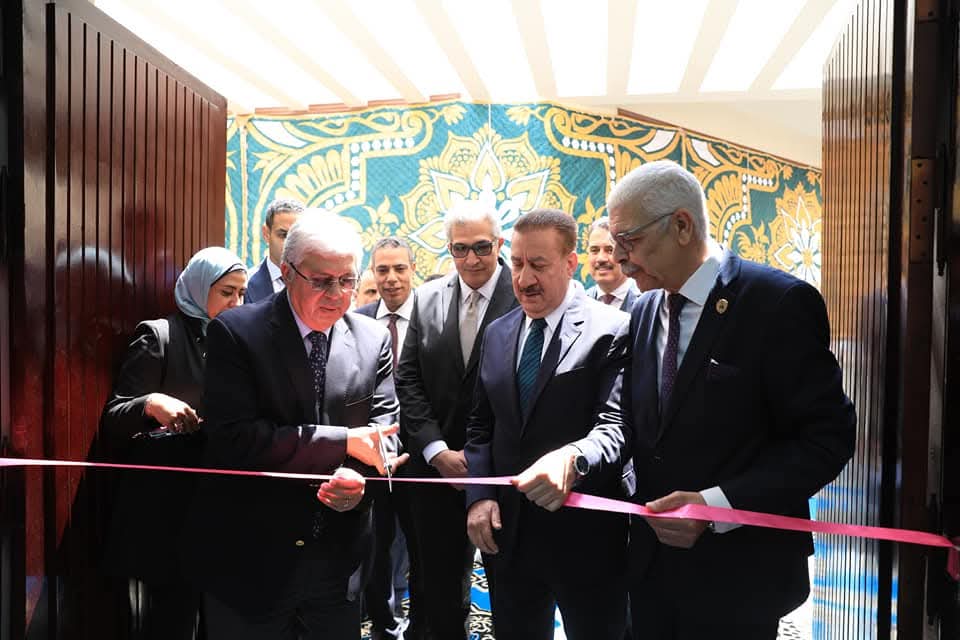 وزير التعليم العالي ومحافظ المنوفية ورئيس جامعة يفتتحون مركز الاختبارات الإلكترونية بكلية الحقوق 